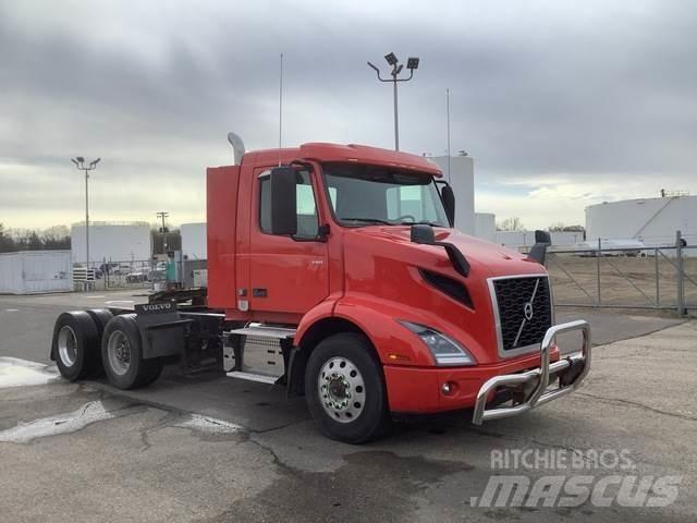 Volvo VNR وحدات الجر