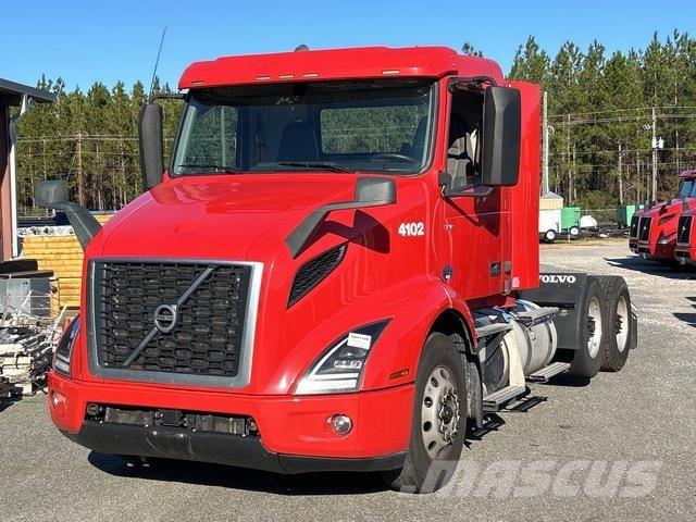 Volvo VNR وحدات الجر