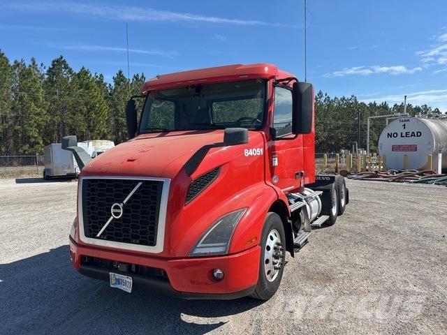 Volvo VNR وحدات الجر