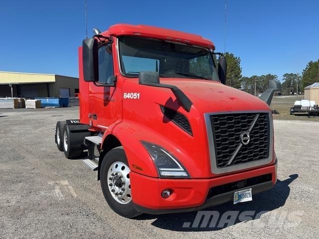 Volvo VNR وحدات الجر