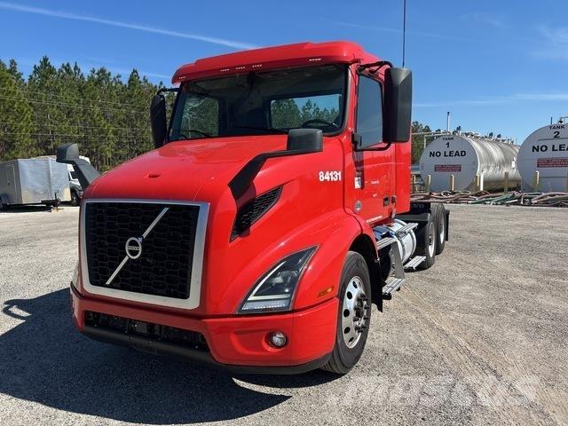Volvo VNR وحدات الجر