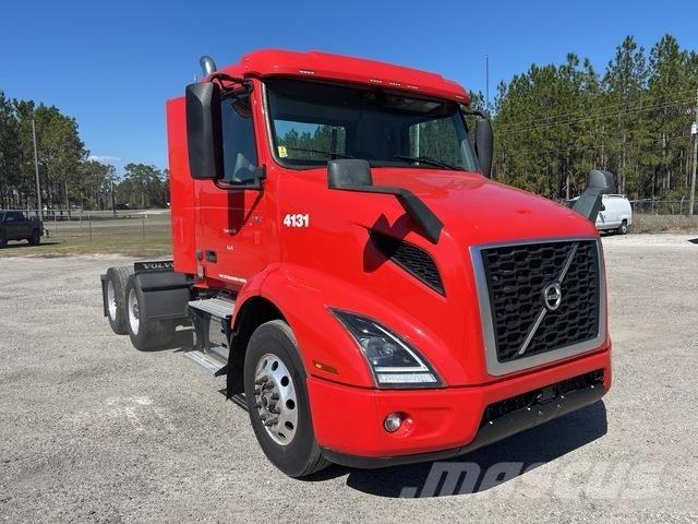 Volvo VNR وحدات الجر