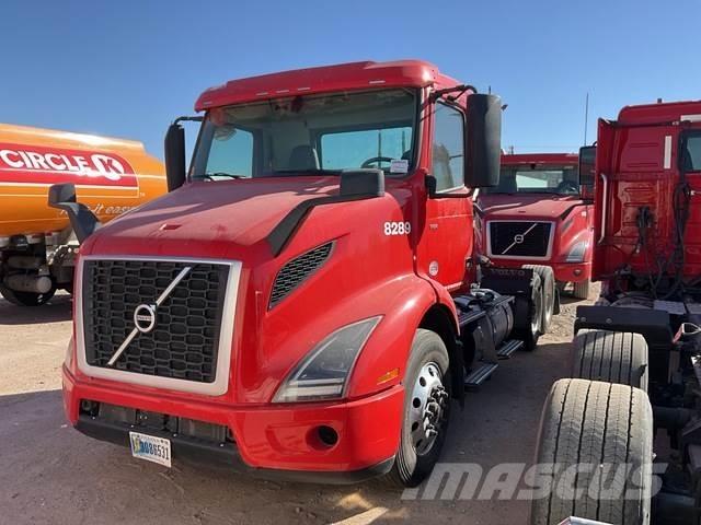 Volvo VNR وحدات الجر