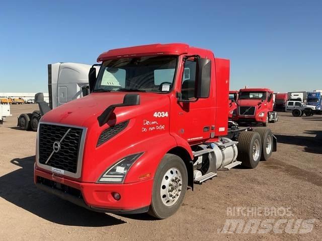 Volvo VNR وحدات الجر