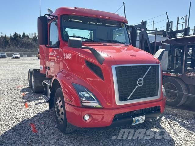 Volvo VNR وحدات الجر