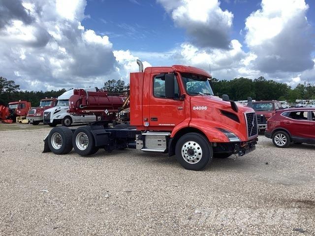 Volvo VNR وحدات الجر
