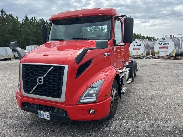 Volvo VNR وحدات الجر