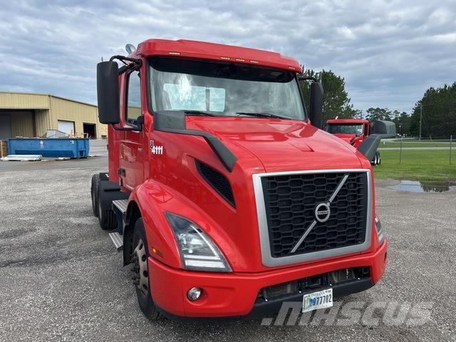 Volvo VNR وحدات الجر