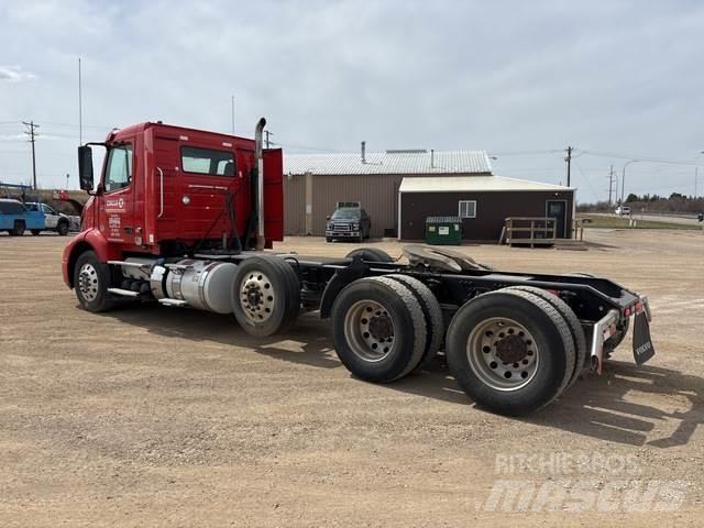 Volvo VNR وحدات الجر
