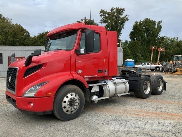 Volvo VNR وحدات الجر