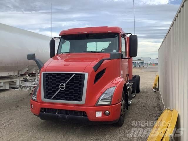 Volvo VNR وحدات الجر