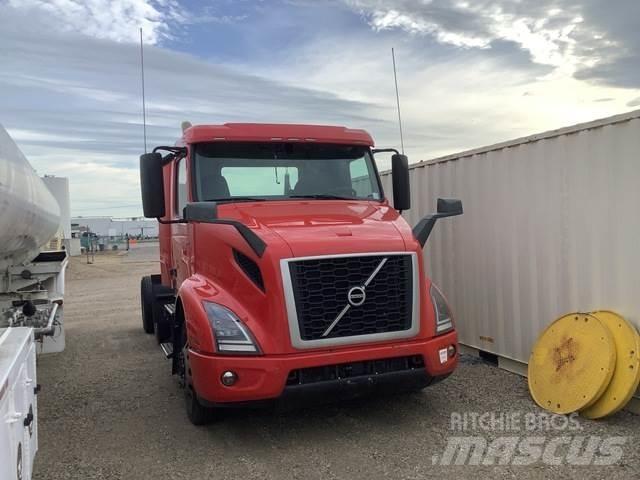 Volvo VNR وحدات الجر