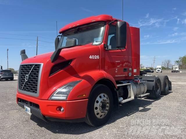 Volvo VNR وحدات الجر