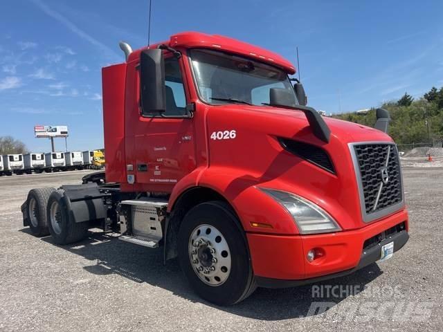 Volvo VNR وحدات الجر
