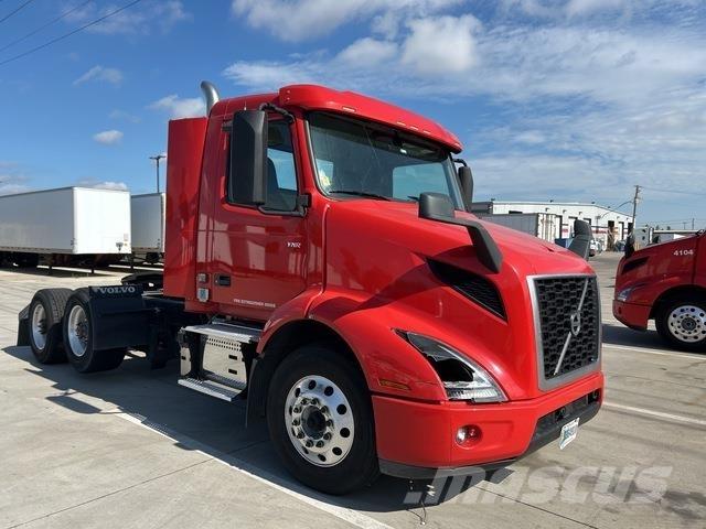 Volvo VNR وحدات الجر