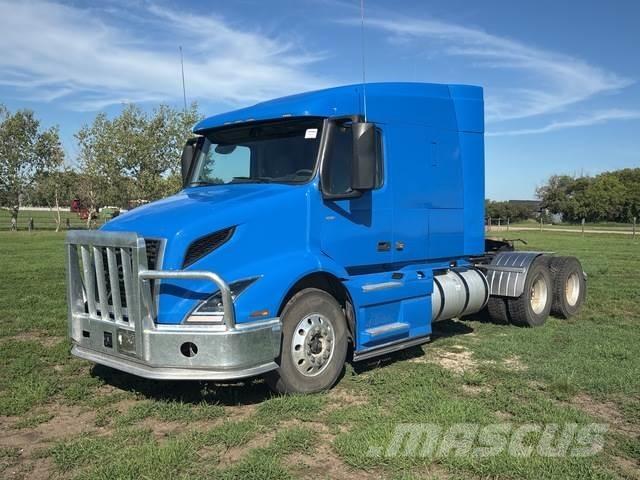 Volvo VNR وحدات الجر