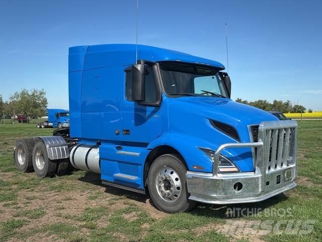Volvo VNR وحدات الجر