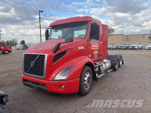Volvo VNR وحدات الجر
