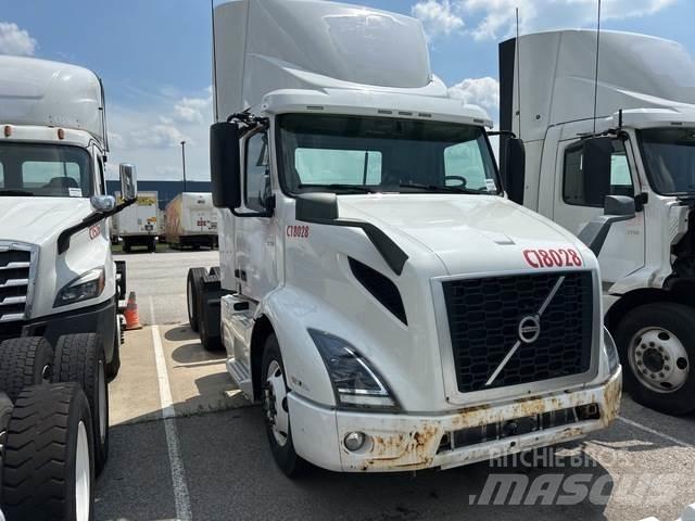 Volvo VNR وحدات الجر