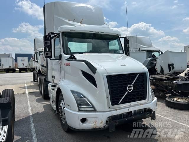 Volvo VNR وحدات الجر