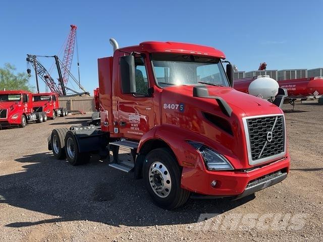 Volvo VNR وحدات الجر