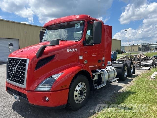 Volvo VNR وحدات الجر