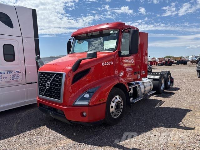 Volvo VNR وحدات الجر