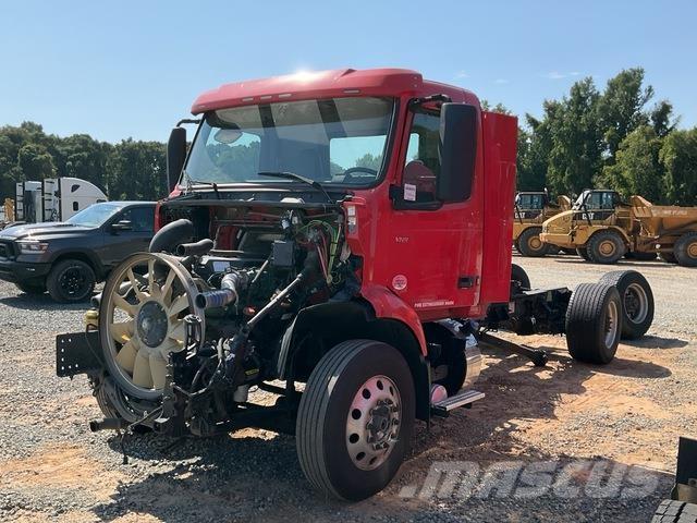 Volvo VNR وحدات الجر