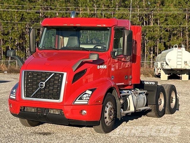 Volvo VNR وحدات الجر