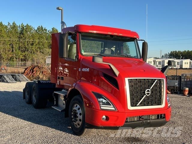 Volvo VNR وحدات الجر