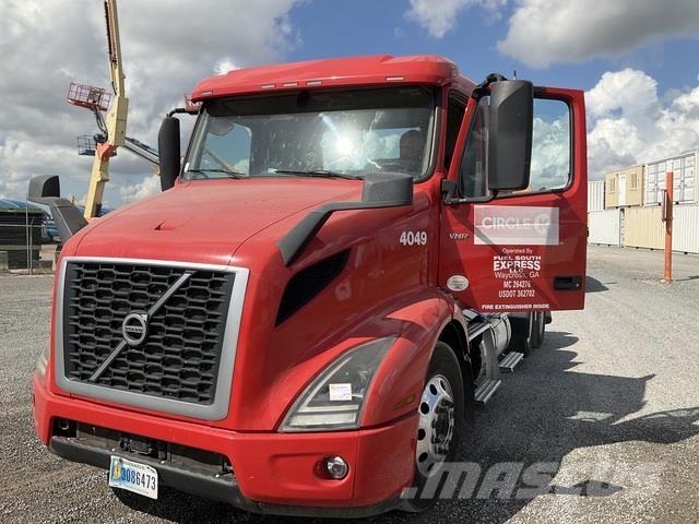 Volvo VNR وحدات الجر