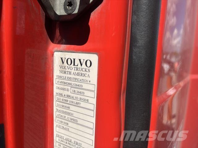 Volvo VNR وحدات الجر