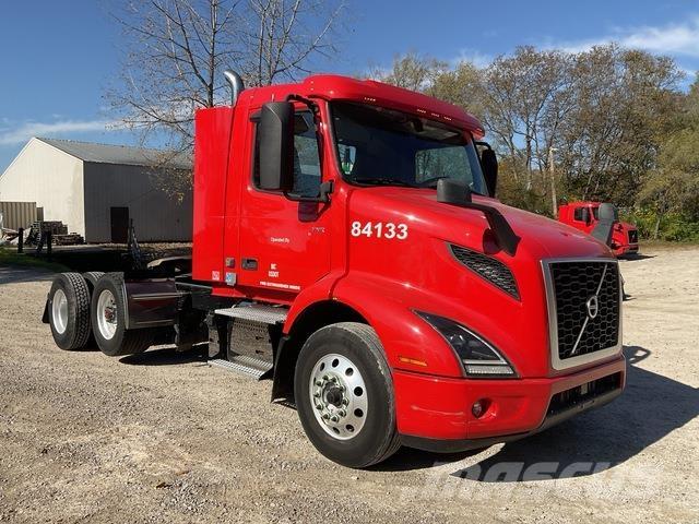 Volvo VNR وحدات الجر