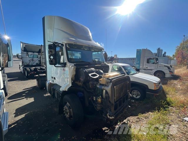 Volvo VNR وحدات الجر