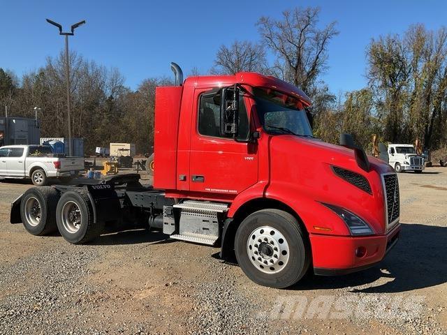 Volvo VNR وحدات الجر