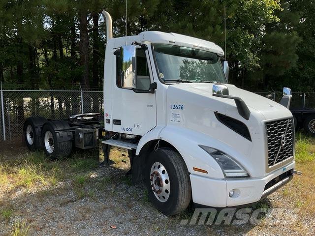 Volvo VNR وحدات الجر