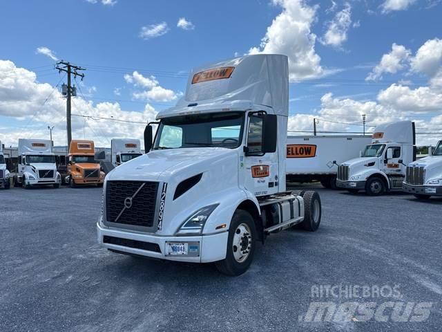 Volvo VNR300 وحدات الجر