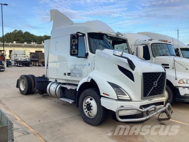 Volvo VNR64T وحدات الجر