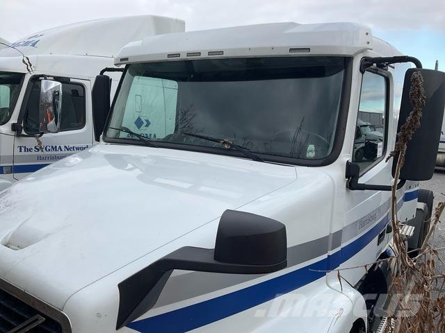 Volvo VNR64T وحدات الجر