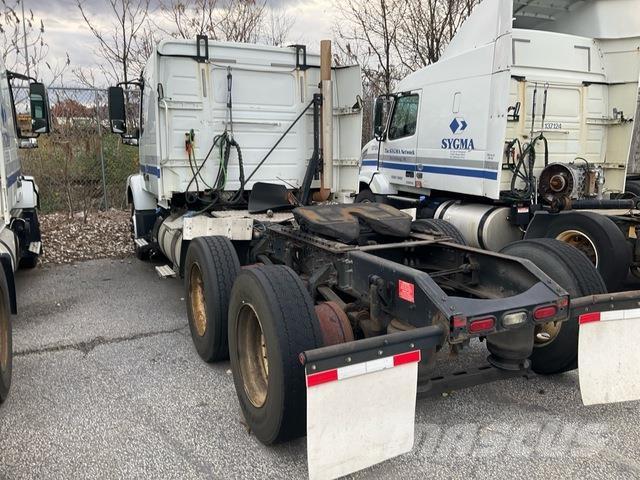 Volvo VNR64T وحدات الجر