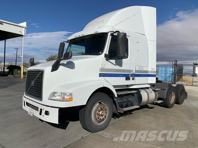 Volvo VNR64T وحدات الجر