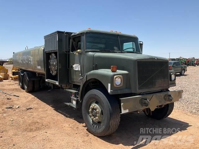 Volvo WAH شاحنات ذات صهاريج