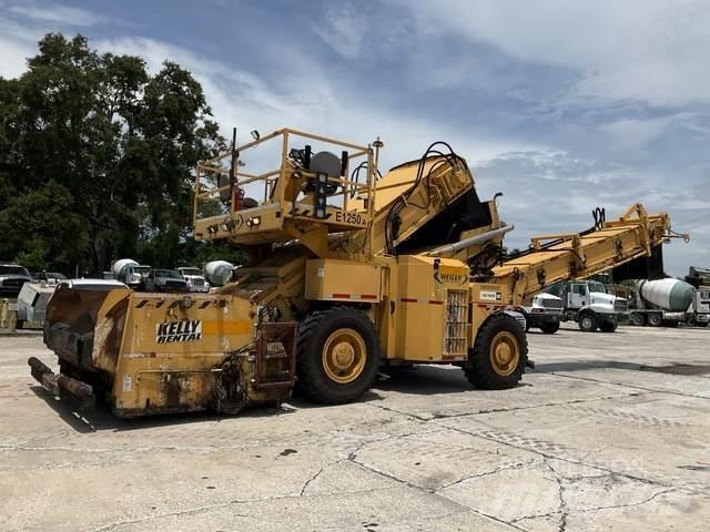 Weiler E1250A عربات نقل المواد