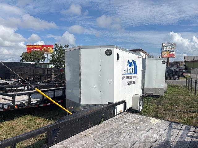 Wells Cargo  مقطورات ذات هيكل صندوقي