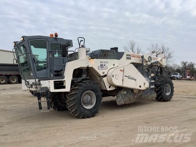 Wirtgen WR2000 ضاغطات التربة