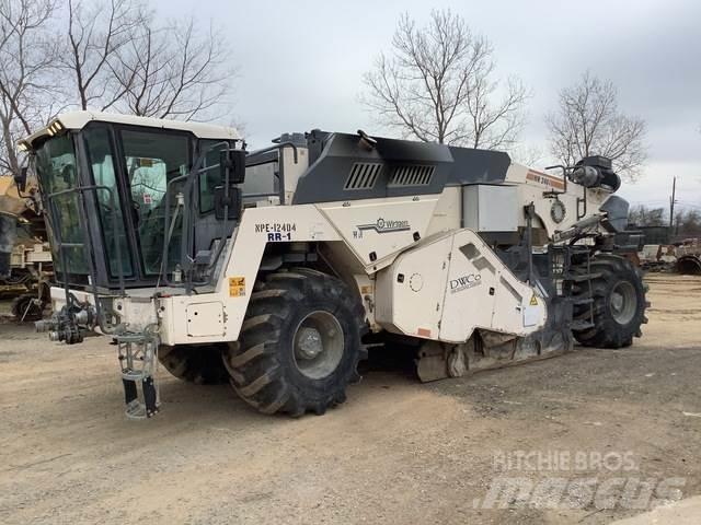 Wirtgen WR240i ضاغطات التربة