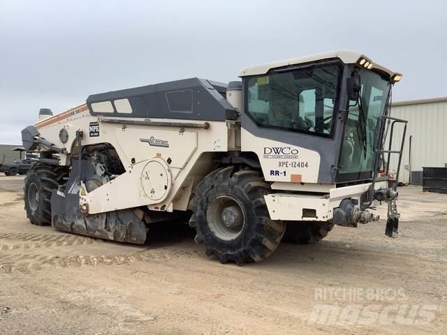 Wirtgen WR240i ضاغطات التربة