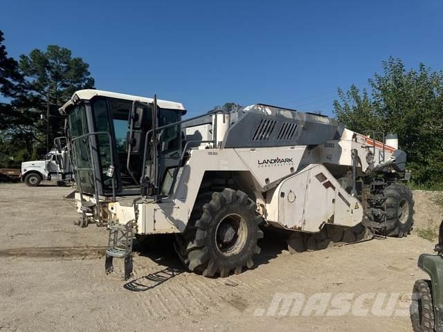 Wirtgen WR240i ضاغطات التربة