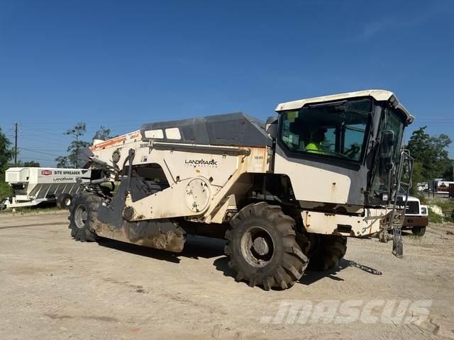 Wirtgen WR240i ضاغطات التربة