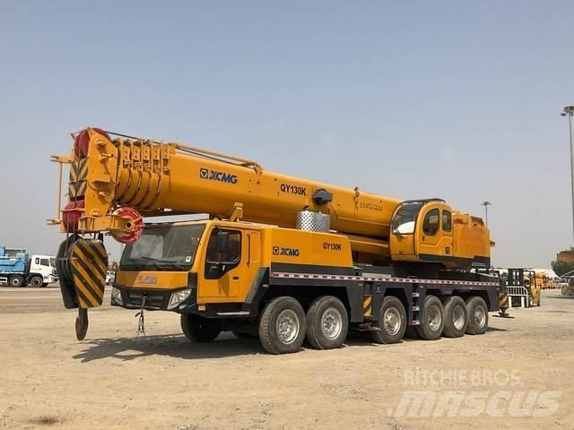 XCMG QY130K رافعات مجنزرة